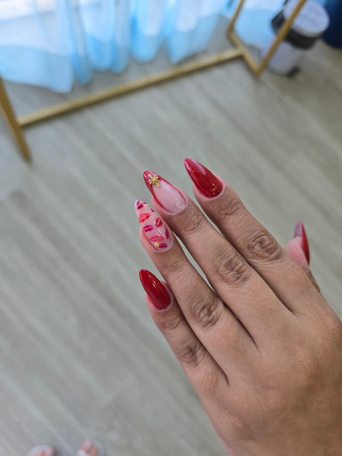 manicure, pedicure, alongamento de unha, unhas em geral